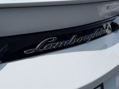 Used 2020 Lamborghini Urus AWD/4WD image 20