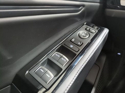 Used 2023 Honda Accord Touring image 17