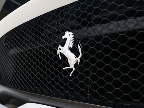 Used 2022 Ferrari 812 GTS RWD image 98