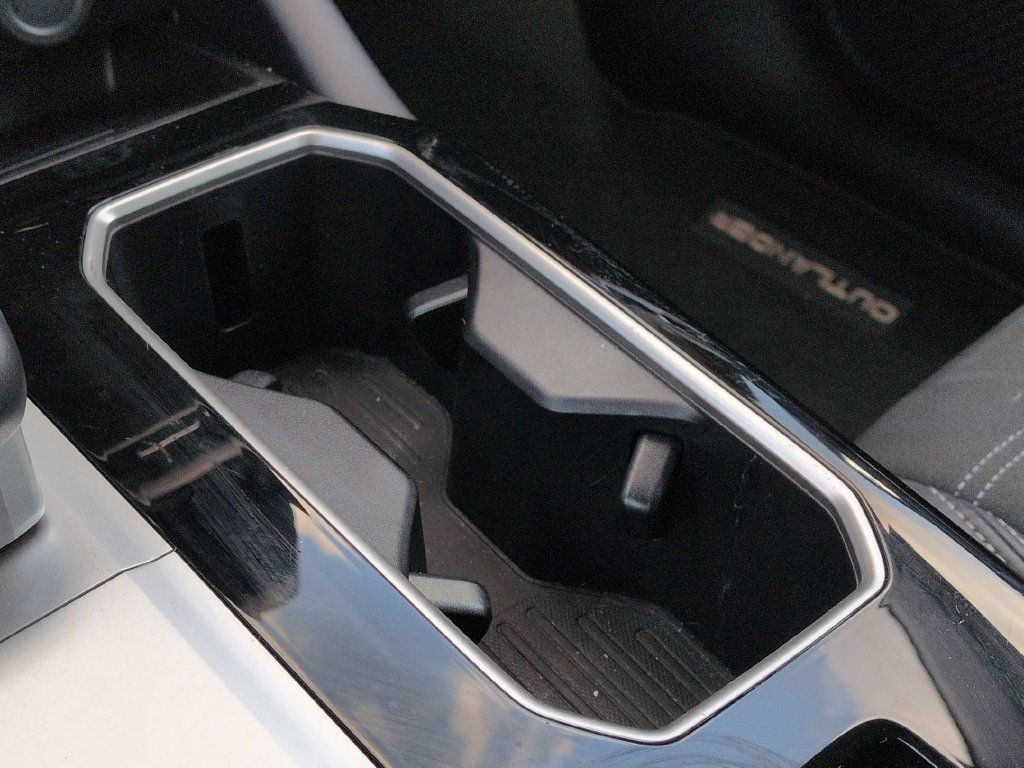 Used 2025 Mitsubishi Outlander SE AWD/4WD image 23