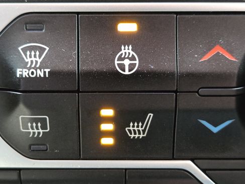Used 2020 Jeep Wrangler Sport AWD/4WD image 4