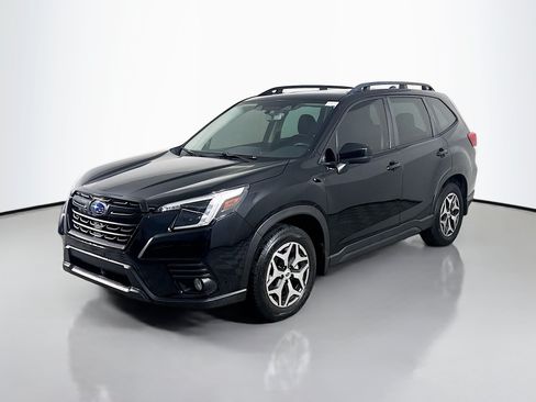 Used 2022 Subaru Forester Premium AWD/4WD image 4