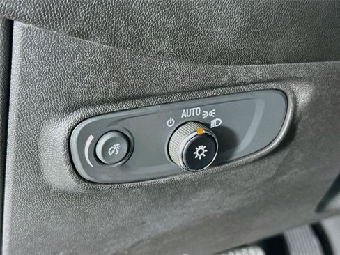 Used 2023 Chevrolet Equinox LS w/ LS Convenience Package AWD/4WD image 12