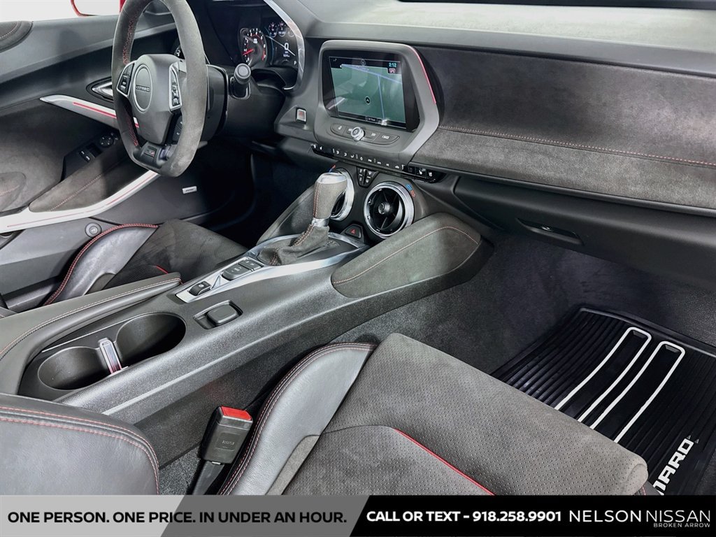 Used 2018 Chevrolet Camaro ZL1 RWD image 29