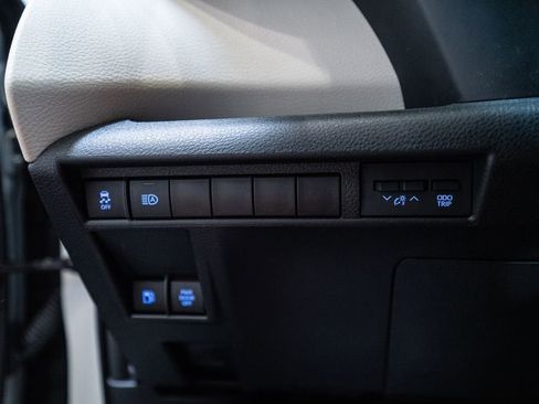 Certified 2021 Toyota Sienna XLE image 23