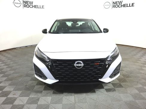 New 2026 Nissan Altima 2.5 SR AWD/4WD image 2