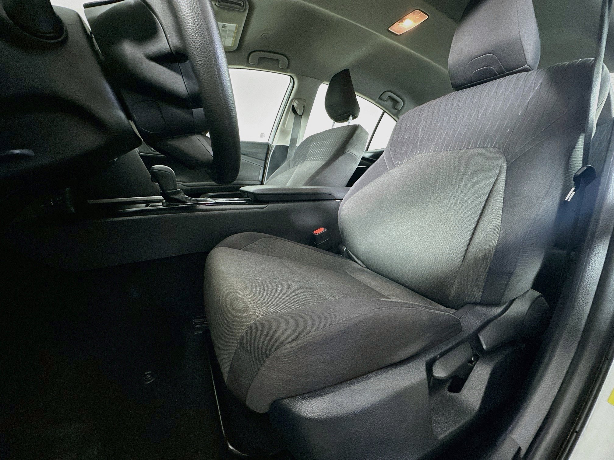 Used 2025 Toyota Camry LE FWD image 13