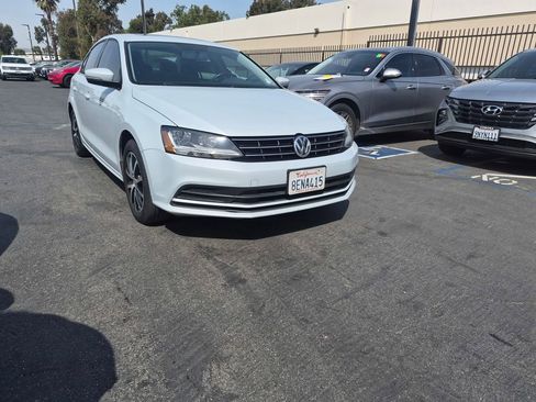 Used 2018 Volkswagen Jetta SE image 7