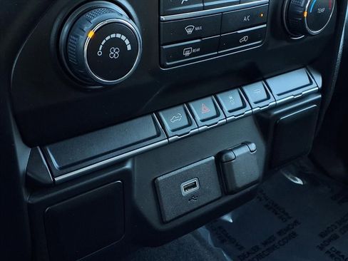 Used 2020 Chevrolet Silverado 1500 Custom w/ Custom Value Package image 9