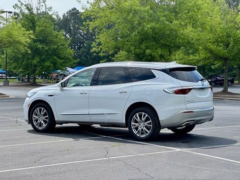 Used 2024 Buick Enclave Premium w/ Experience Buick Package FWD image 4