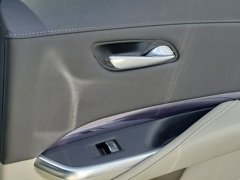 Used 2023 Cadillac XT4 Luxury FWD image 7
