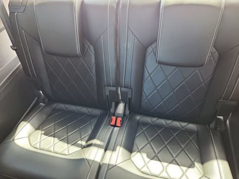 Used 2024 Volkswagen Atlas SEL Premium R-Line AWD/4WD image 9