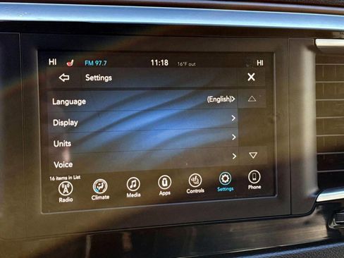 Used 2018 Chrysler Pacifica Touring-L FWD image 17