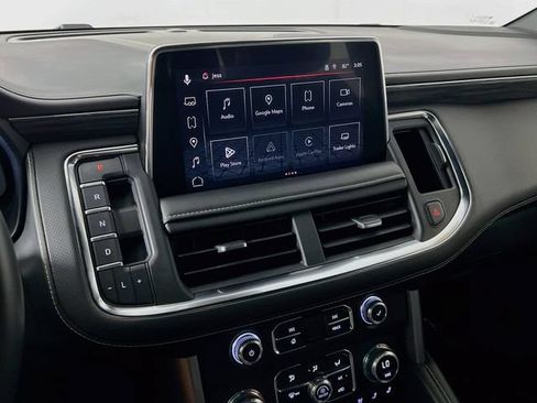 Used 2023 GMC Yukon XL SLT AWD/4WD image 17
