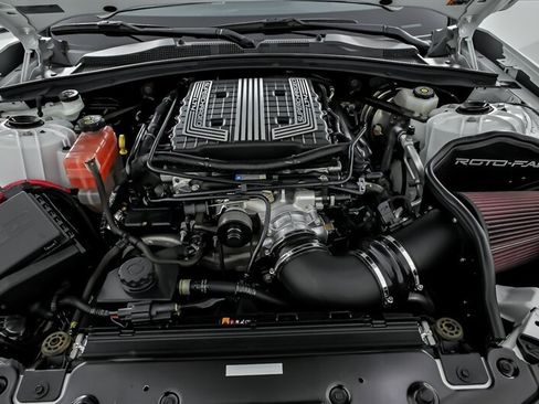Used 2021 Chevrolet Camaro ZL1 RWD image 13
