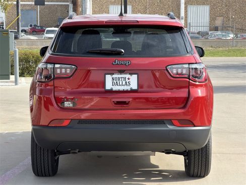 New 2026 Jeep Compass Latitude image 6