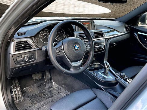 Used 2017 BMW 330i Sedan image 13