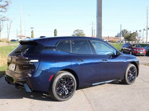 New 2026 BMW iX xDrive45 w/ M Sport Package image 28