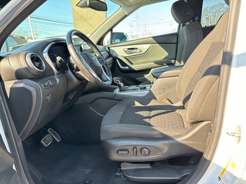 Used 2019 Chevrolet Blazer LT image 8