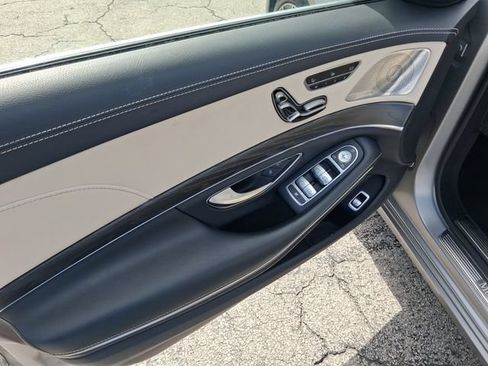 Used 2018 Mercedes-Benz S 560 Sedan image 14