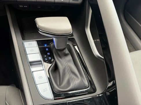 Used 2024 Hyundai Elantra SEL w/ Convenience Package image 21