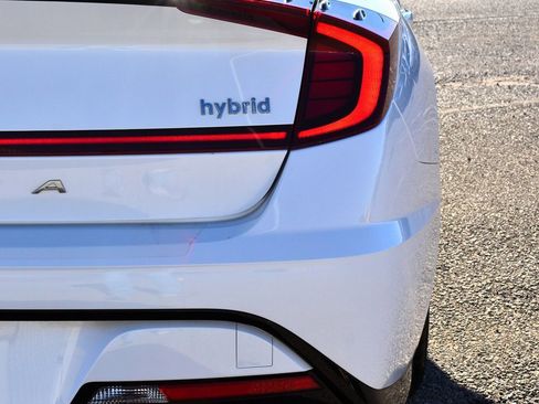 Used 2023 Hyundai Sonata SEL w/ Cargo Package image 9