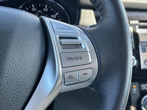 Used 2014 Nissan Rogue SL image 23