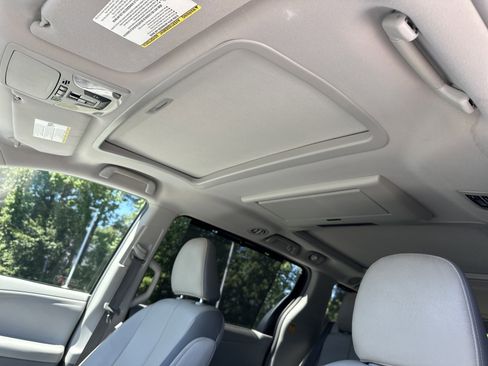 Used 2013 Toyota Sienna Limited w/ Premium Pkg AWD/4WD image 28