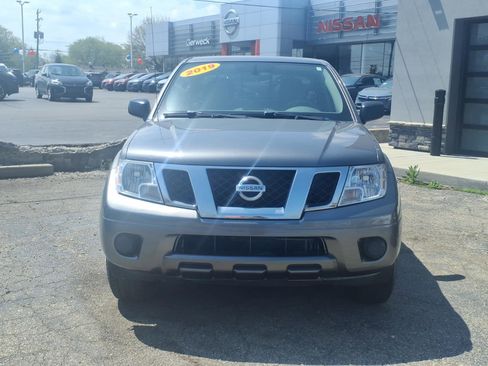 Used 2019 Nissan Frontier SV AWD/4WD image 2