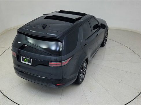 Used 2024 Land Rover Discovery Dynamic SE image 86