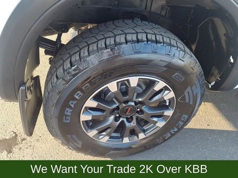 Used 2021 Nissan Titan PRO-4X w/ Pro-4x Convenience Package image 21