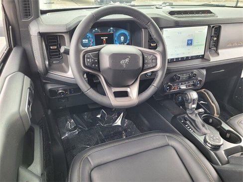New 2025 Ford Bronco Badlands w/ Sasquatch Package image 6