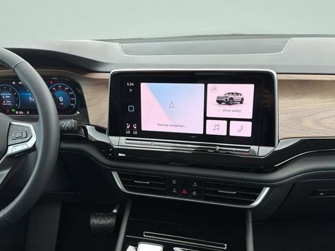 New 2026 Volkswagen Atlas SE FWD image 17