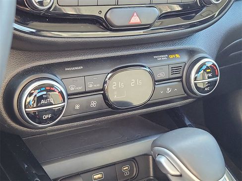 Used 2023 Kia Soul GT-Line w/ GT-Line Technology Package image 28