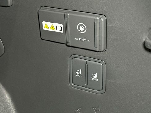 Certified 2024 Kia EV9 Light Long Range image 10