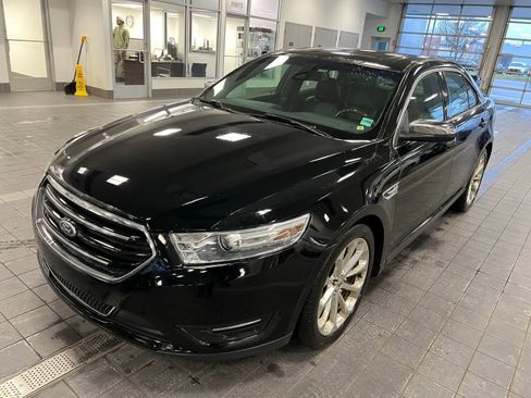 Used 2017 Ford Taurus Limited image 1