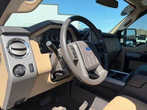 Used 2015 Ford F350 Lariat image 12