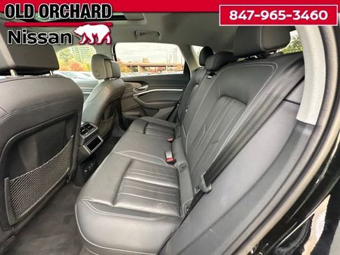 Used 2024 Audi Q8 e-tron Premium Plus image 14