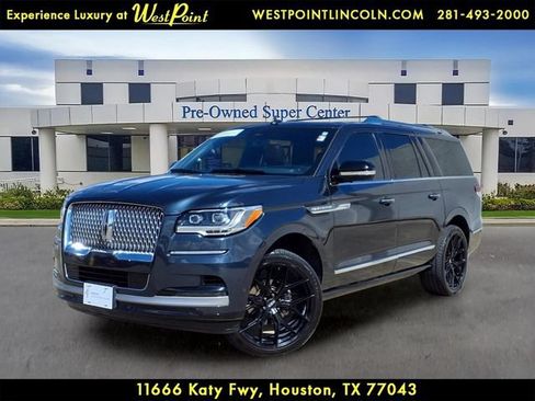 Certified 2022 Lincoln Navigator L Reserve RWD image 1