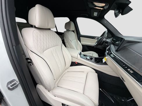 New 2026 BMW X5 xDrive40i w/ Executive Package AWD/4WD image 14