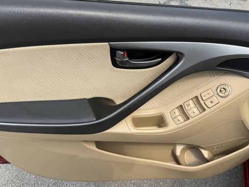 Used 2012 Hyundai Elantra GLS w/ Preferred Pkg 3 FWD image 7