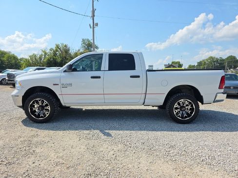 Used 2022 RAM 1500 Tradesman w/ Chrome Appearance Group AWD/4WD image 9