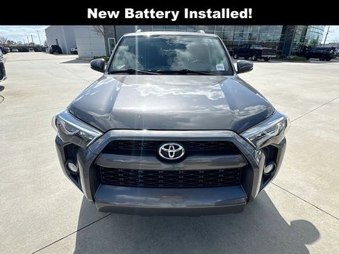 Used 2018 Toyota 4Runner SR5 Premium image 4