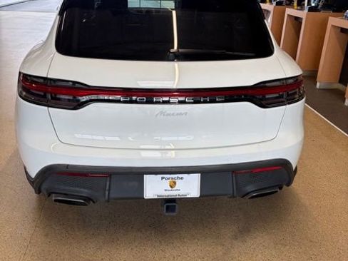 Used 2023 Porsche Macan AWD/4WD image 4
