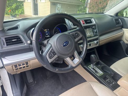 Used 2015 Subaru Outback 2.5i Premium AWD/4WD image 11