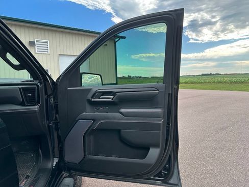 Used 2023 GMC Sierra 1500 AT4X AWD/4WD image 29