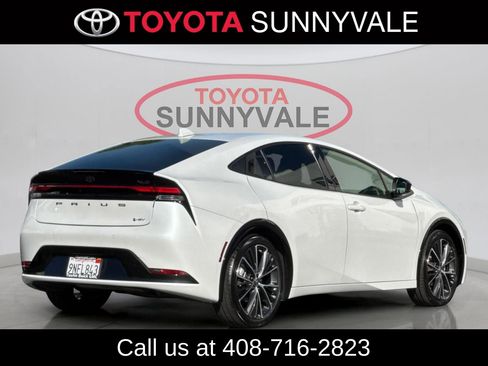 Used 2024 Toyota Prius XLE image 3