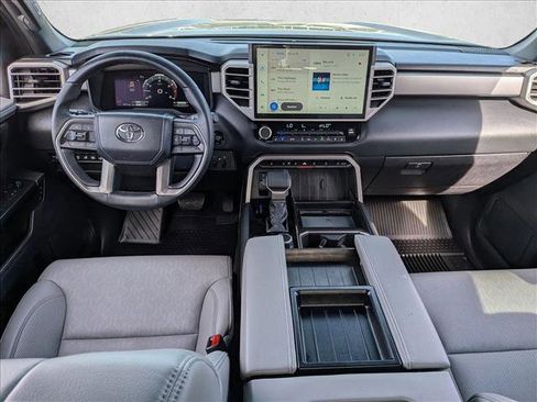 Used 2025 Toyota Tundra Limited AWD/4WD image 21