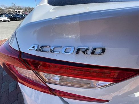 Used 2022 Honda Accord Touring image 17