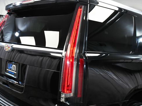 Used 2017 Cadillac Escalade Luxury image 85